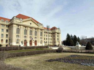 A Debreceni Egyetem főépülete 